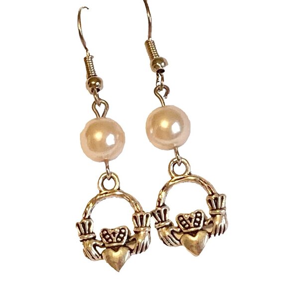 Claddagh Earrings Silver Plated Irish Celtic St Patricks Day White Glass Pearl - Picture 1 of 8